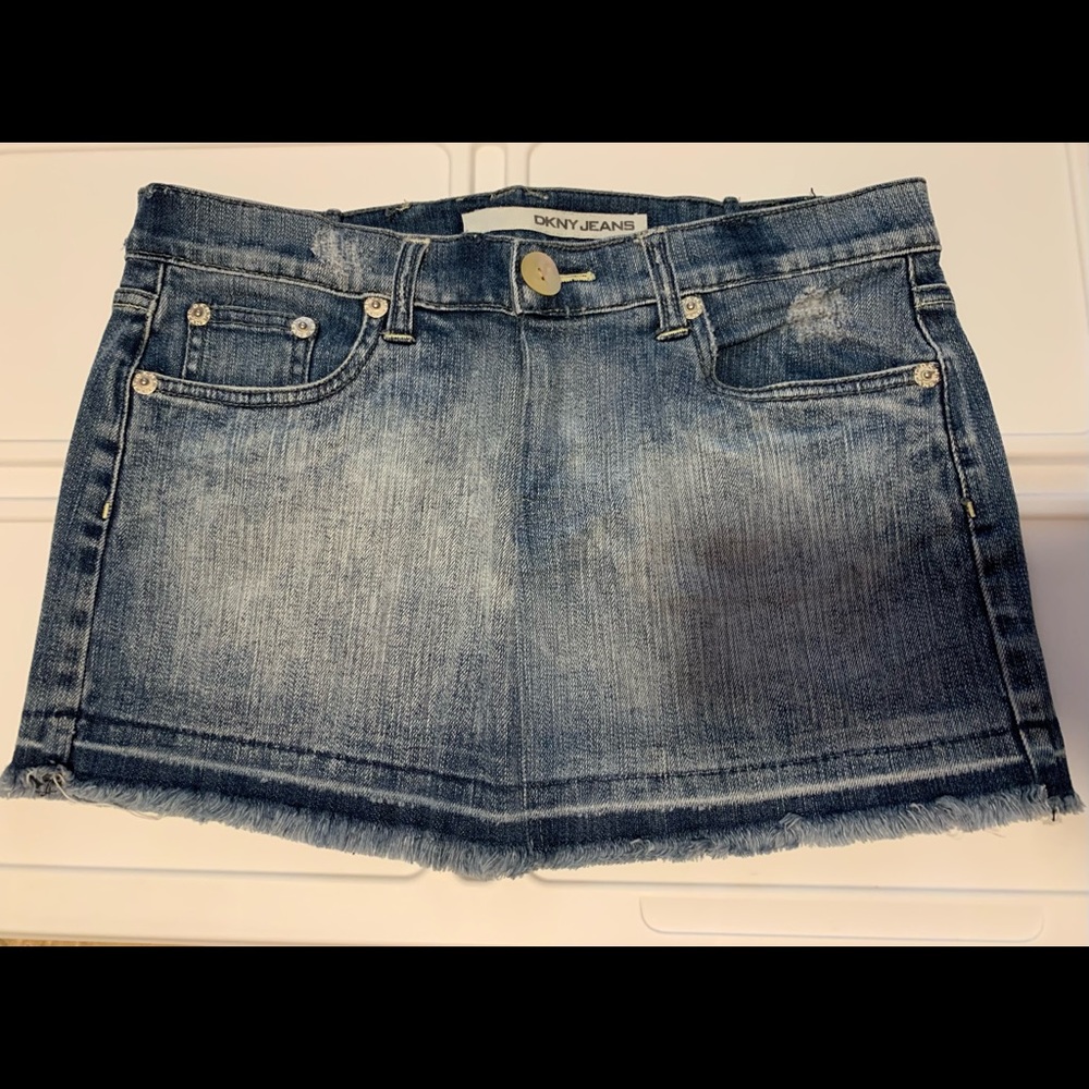 DKNY DONNA KARAN DENIM WOMENS SKIRT SIZE M GENTLY USED